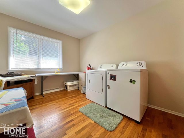 809 Moore Street, Owosso, MI 48867