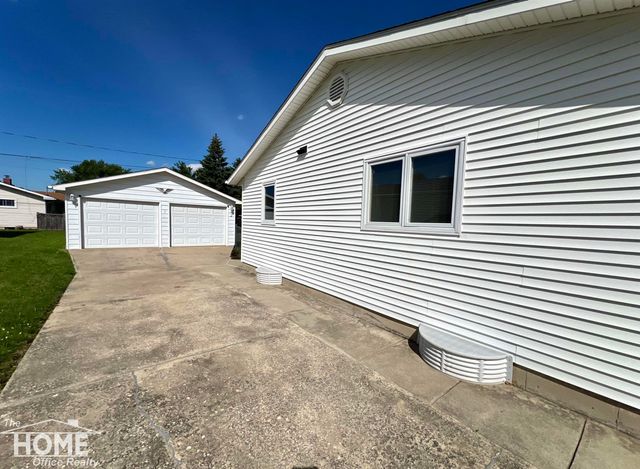 809 Moore Street, Owosso, MI 48867