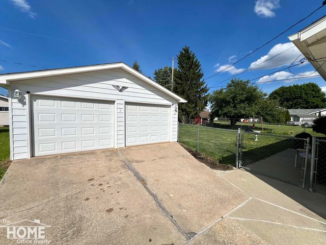 809 Moore Street, Owosso, MI 48867