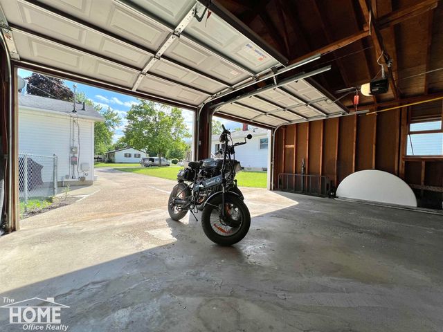 809 Moore Street, Owosso, MI 48867