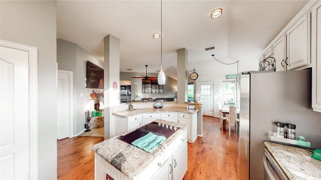 104 Island Circle, Shady Shores, TX 76208