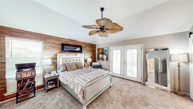 104 Island Circle, Shady Shores, TX 76208