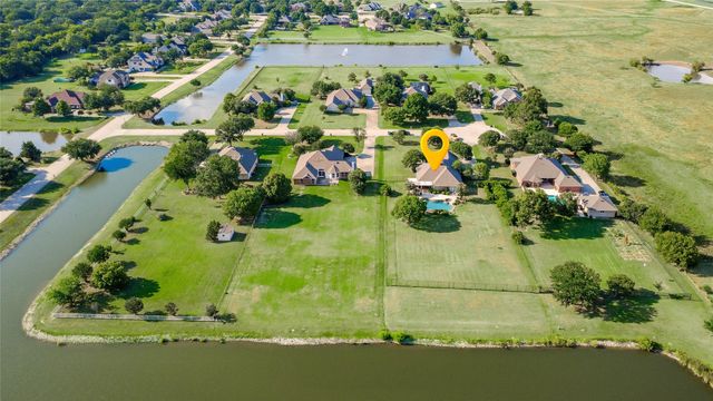104 Island Circle, Shady Shores, TX 76208