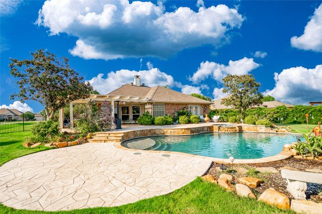 104 Island Circle, Shady Shores, TX 76208