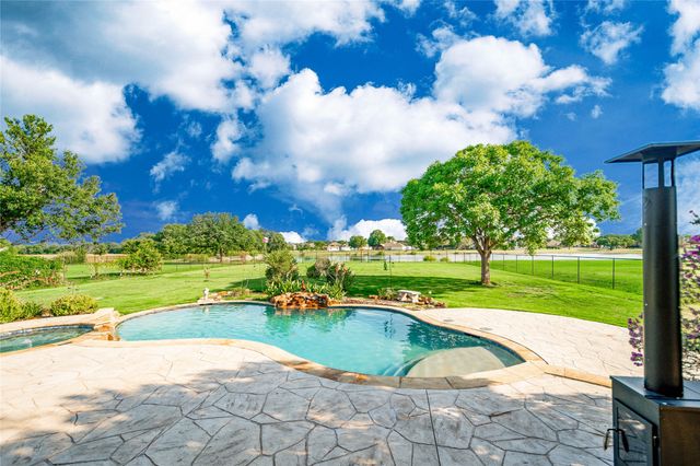 104 Island Circle, Shady Shores, TX 76208