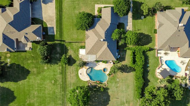 104 Island Circle, Shady Shores, TX 76208
