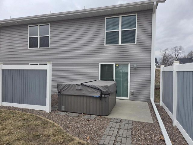 1207 Cody Parkway, Platteville, WI 53818