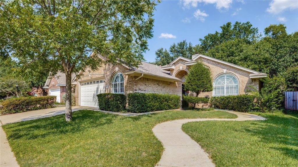 3135 Watercress Circle, Arlington, TX 76012