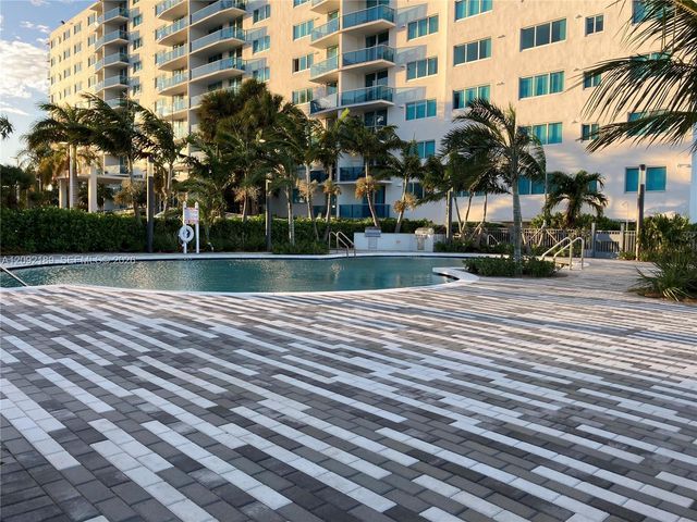 7501 E Treasure Drive 2M, North Bay Village, FL 33141