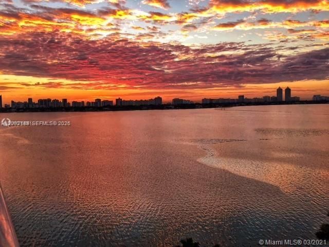 7501 E Treasure Drive 2M, North Bay Village, FL 33141