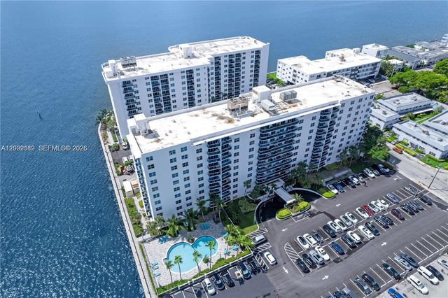 7501 E Treasure Drive 2M, North Bay Village, FL 33141