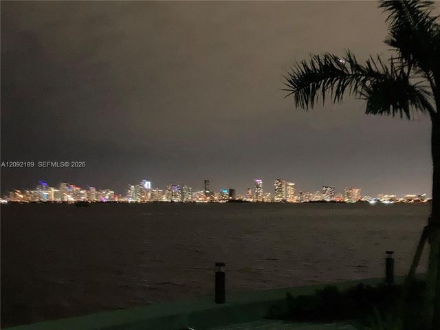 7501 E Treasure Drive 2M, North Bay Village, FL 33141