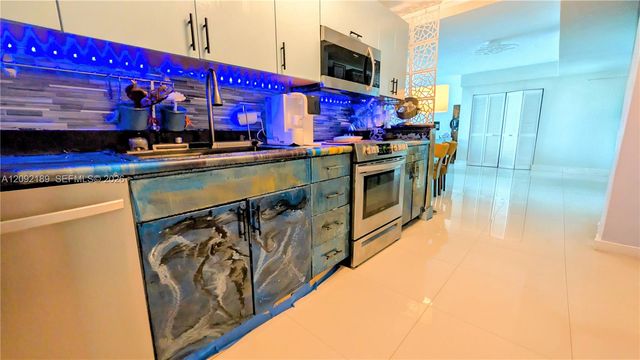 7501 E Treasure Drive 2M, North Bay Village, FL 33141