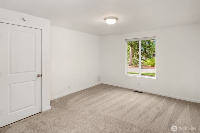 9205 34th Street E, Edgewood, WA 98371