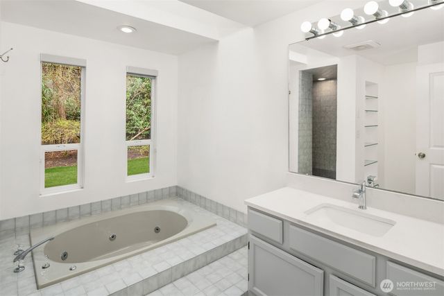 9205 34th Street E, Edgewood, WA 98371