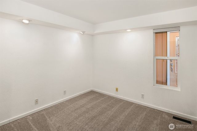 9205 34th Street E, Edgewood, WA 98371