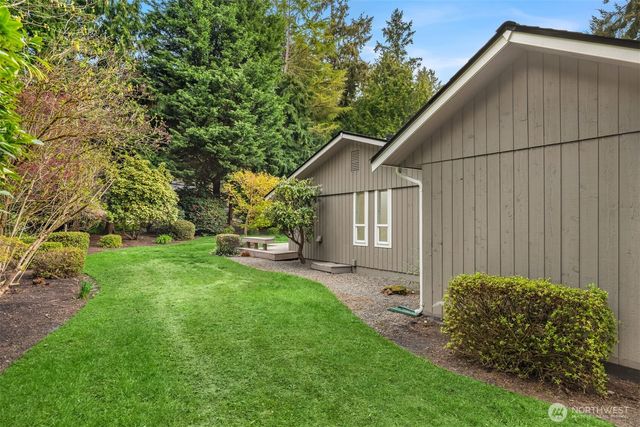 9205 34th Street E, Edgewood, WA 98371