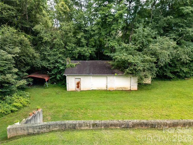 15 Windy Canyon Road, Candler, NC 28715