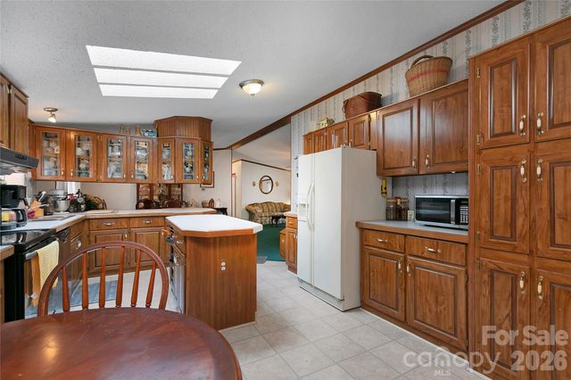 15 Windy Canyon Road, Candler, NC 28715