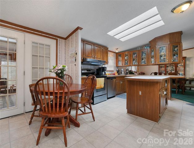 15 Windy Canyon Road, Candler, NC 28715