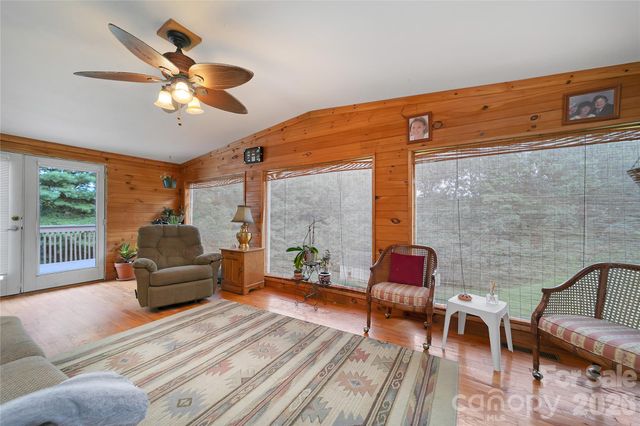 15 Windy Canyon Road, Candler, NC 28715