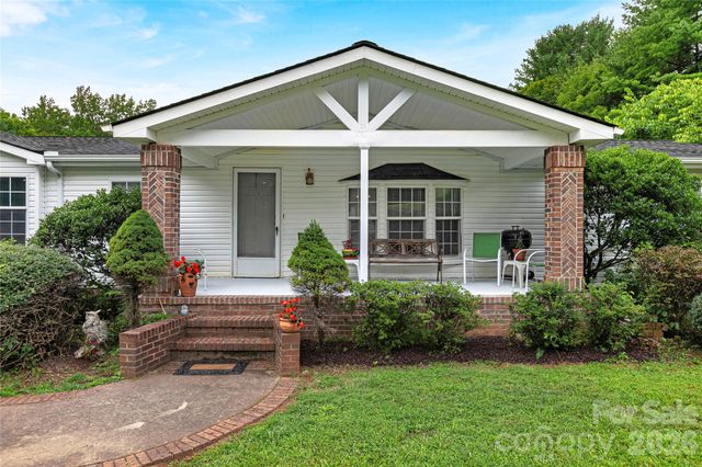 15 Windy Canyon Road, Candler, NC 28715