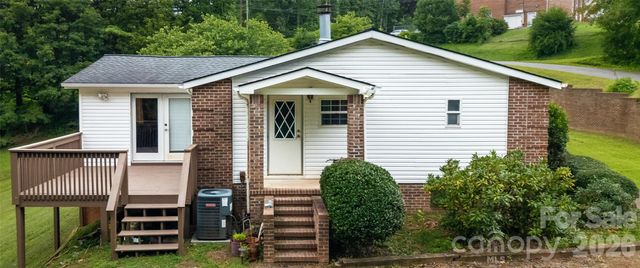 15 Windy Canyon Road, Candler, NC 28715