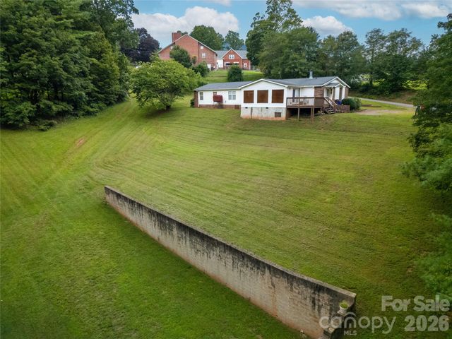 15 Windy Canyon Road, Candler, NC 28715