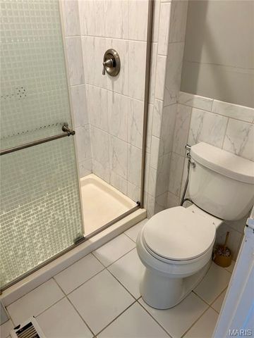 217 Carmel Woods Drive, Ellisville, MO 63021