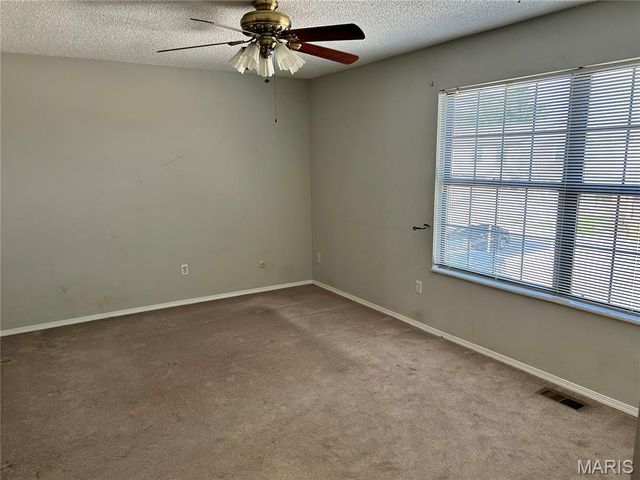 217 Carmel Woods Drive, Ellisville, MO 63021