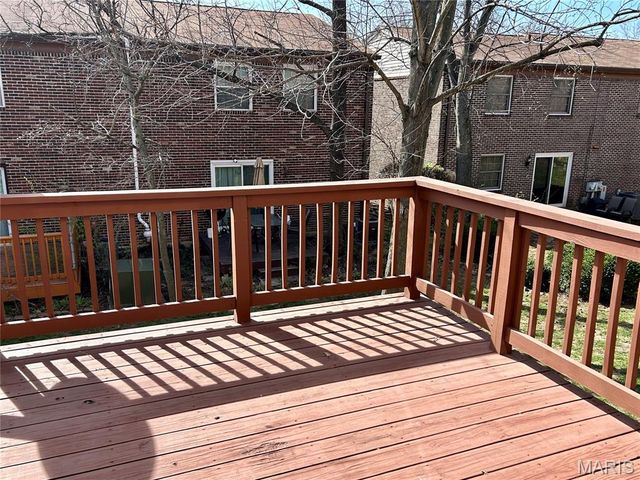 217 Carmel Woods Drive, Ellisville, MO 63021