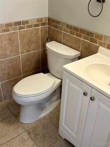 217 Carmel Woods Drive, Ellisville, MO 63021