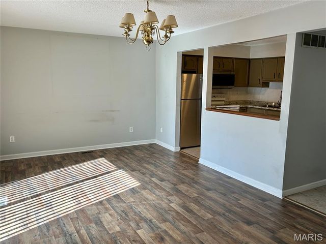 217 Carmel Woods Drive, Ellisville, MO 63021