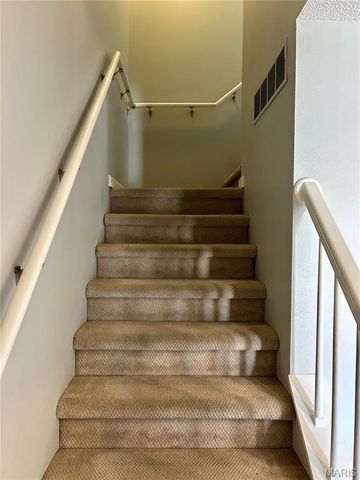 217 Carmel Woods Drive, Ellisville, MO 63021