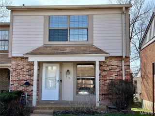 217 Carmel Woods Drive, Ellisville, MO 63021