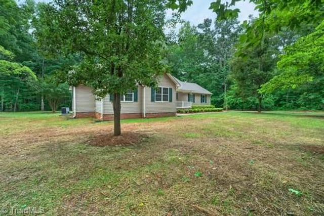 3913 Level Plains Road, Sophia, NC 27350
