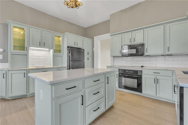 235 College Ave, Beaver, PA 15009