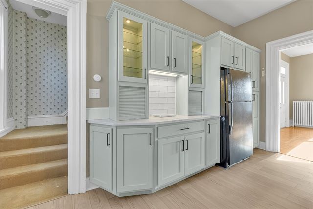 235 College Ave, Beaver, PA 15009