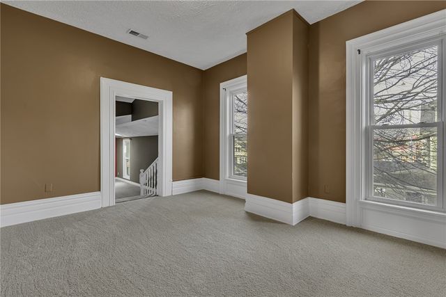 235 College Ave, Beaver, PA 15009