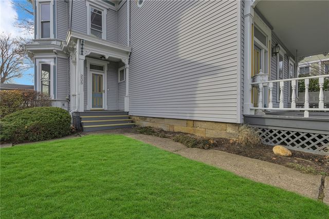 235 College Ave, Beaver, PA 15009