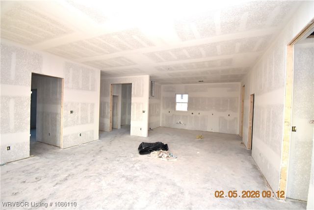 2042 Prairie Fire Drive, Sallisaw, OK 74955