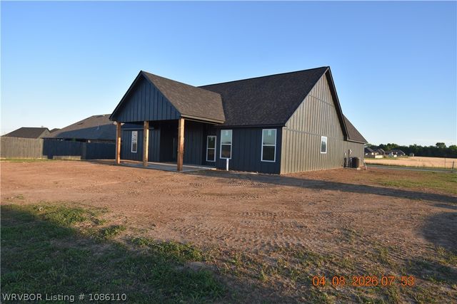 2042 Prairie Fire Drive, Sallisaw, OK 74955