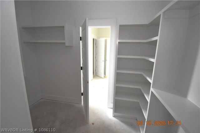 2042 Prairie Fire Drive, Sallisaw, OK 74955