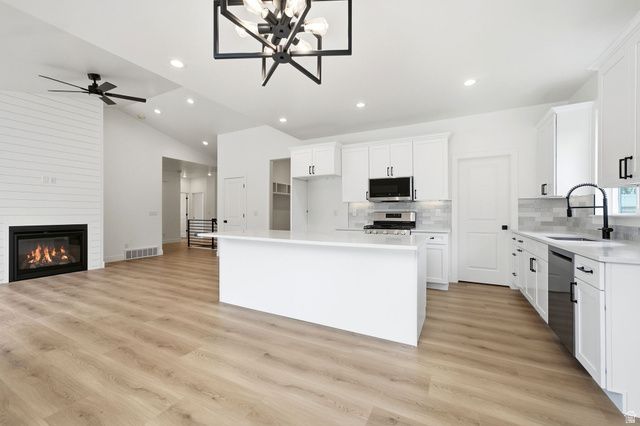 489 E 7800 S, Midvale, UT 84047