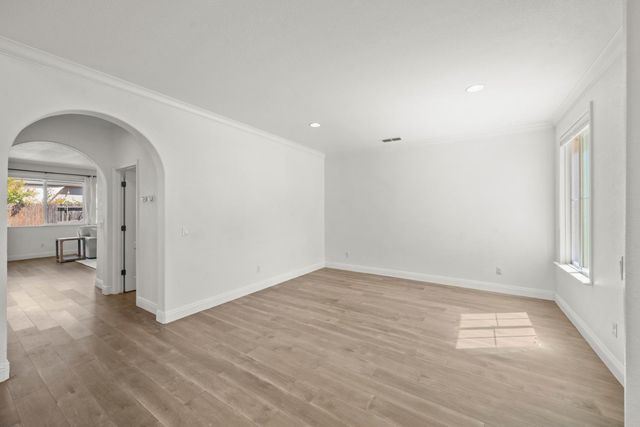 6517 Vilamoura Way, Elk Grove, CA 95757