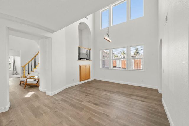 6517 Vilamoura Way, Elk Grove, CA 95757
