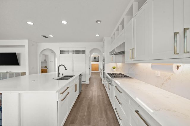 6517 Vilamoura Way, Elk Grove, CA 95757