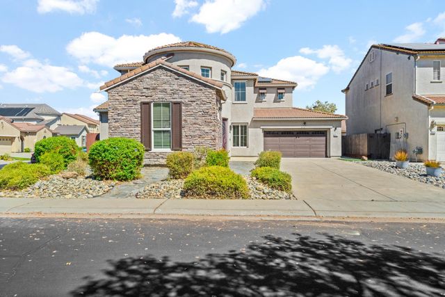 6517 Vilamoura Way, Elk Grove, CA 95757