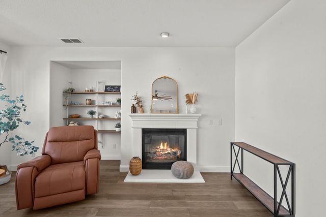 6517 Vilamoura Way, Elk Grove, CA 95757