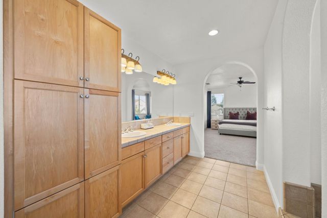 6517 Vilamoura Way, Elk Grove, CA 95757